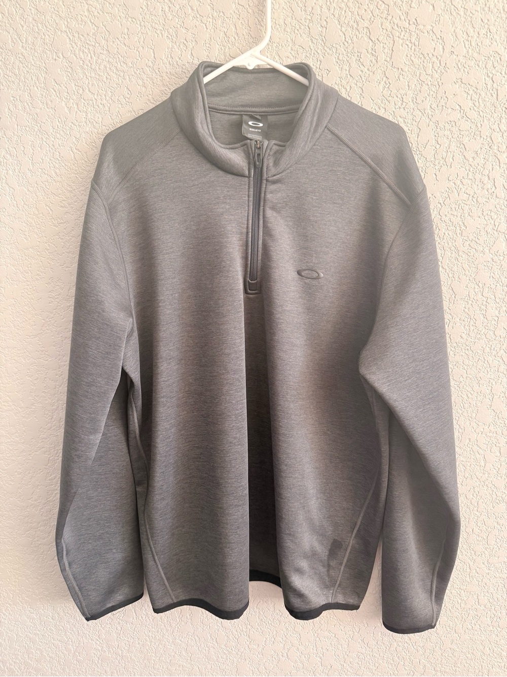 Mens Oakley pullover